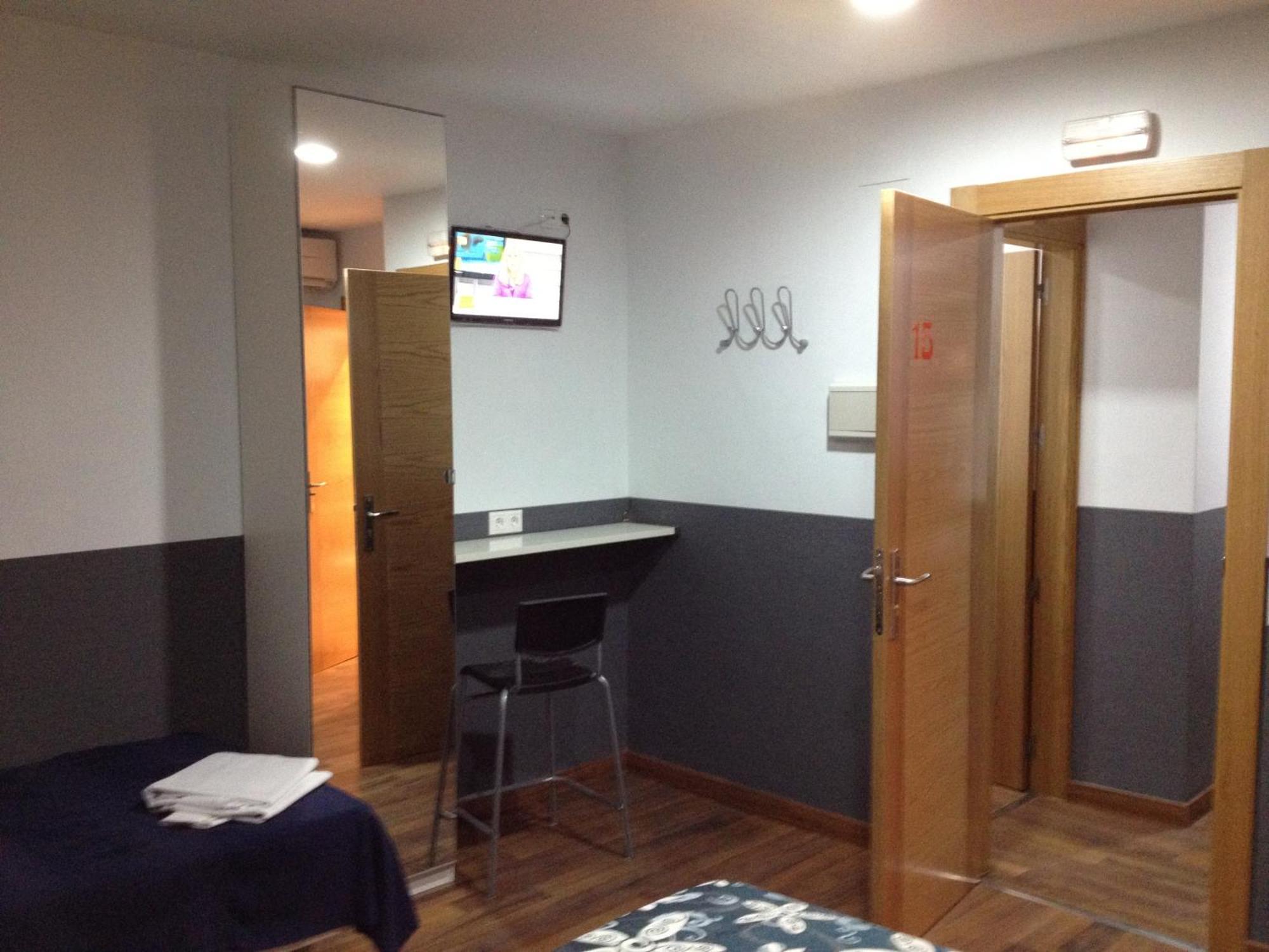 Hostal Gaudi Cuenca Куенка Екстер'єр фото