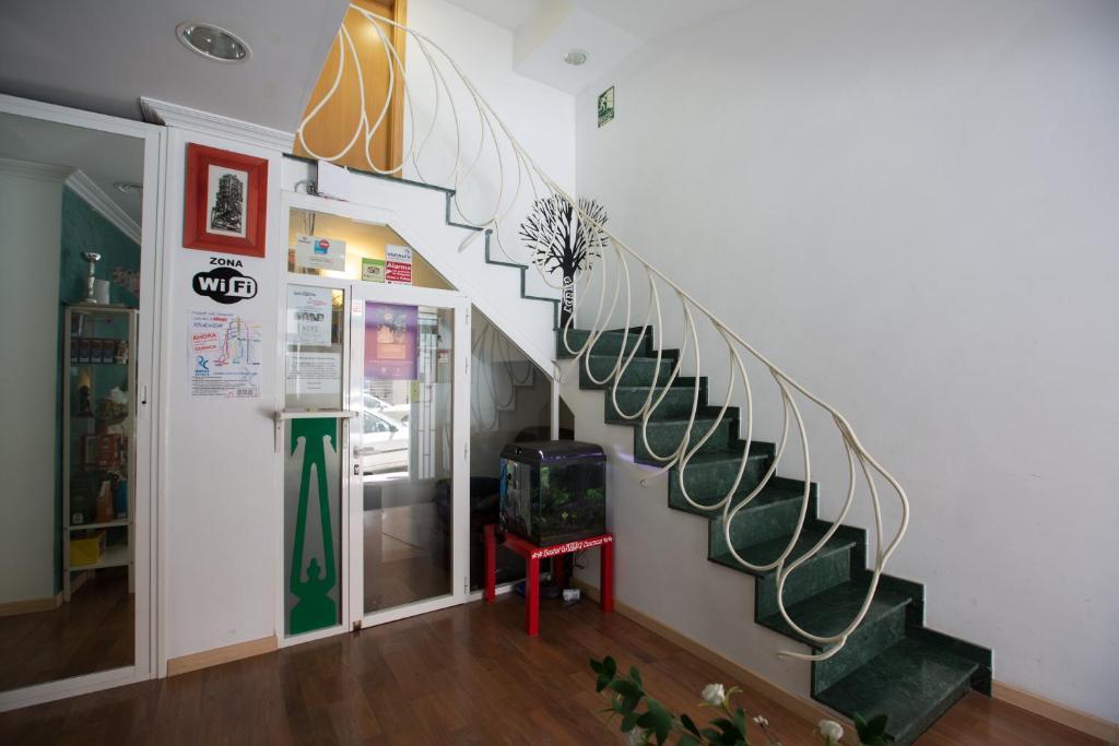 Hostal Gaudi Cuenca Куенка Екстер'єр фото