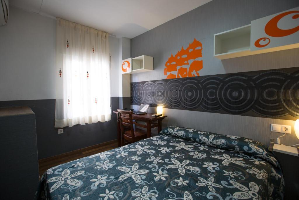 Hostal Gaudi Cuenca Куенка Екстер'єр фото
