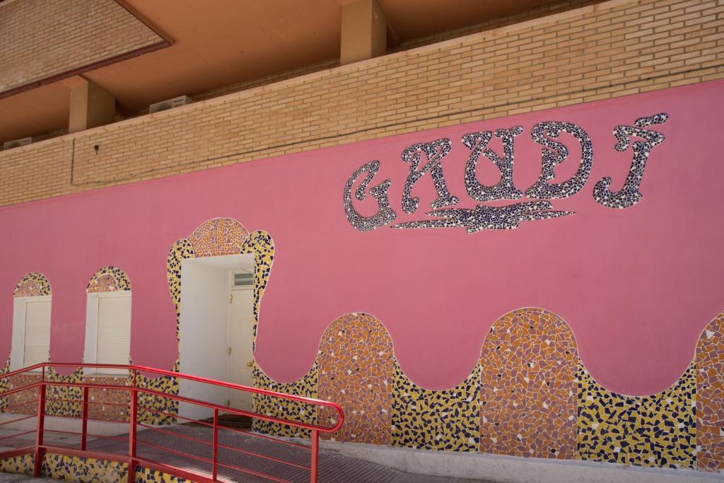 Hostal Gaudi Cuenca Куенка Екстер'єр фото