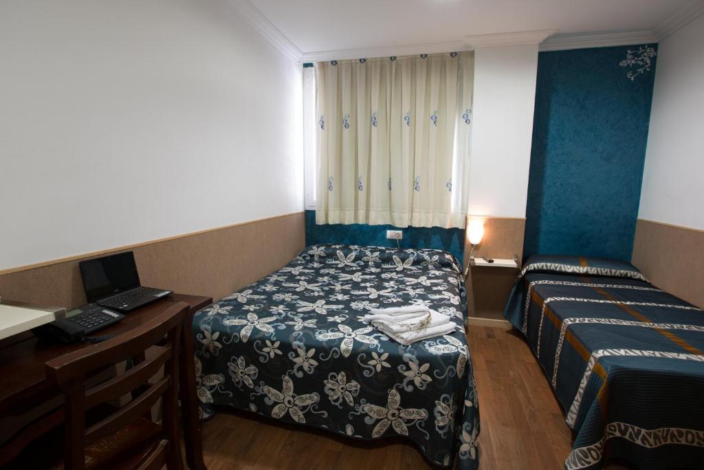 Hostal Gaudi Cuenca Куенка Екстер'єр фото
