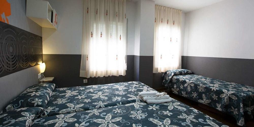 Hostal Gaudi Cuenca Куенка Екстер'єр фото
